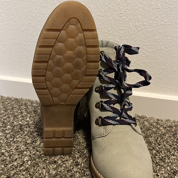 Maurices fall boots - Picture 3 of 4